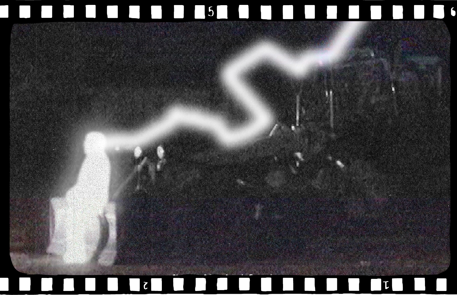 While construction is in progress, shops will remain open 5